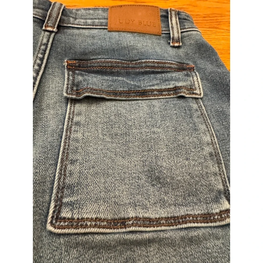 Judy Blue High Waist Back Flap Pockets Denim Shorts Women Size M Raw Hem Stretch
